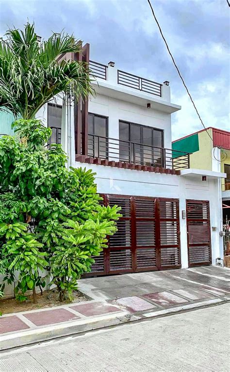 For Sale: Remarville Subdivision 4 Bedrooms House and Lot.